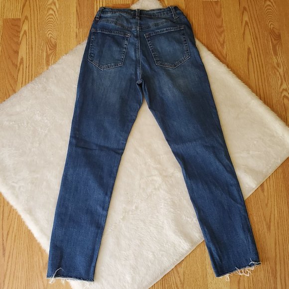 FOREVER 21 STRETCH FRAYED HEM SKINNY JEANS - Picture 5 of 8